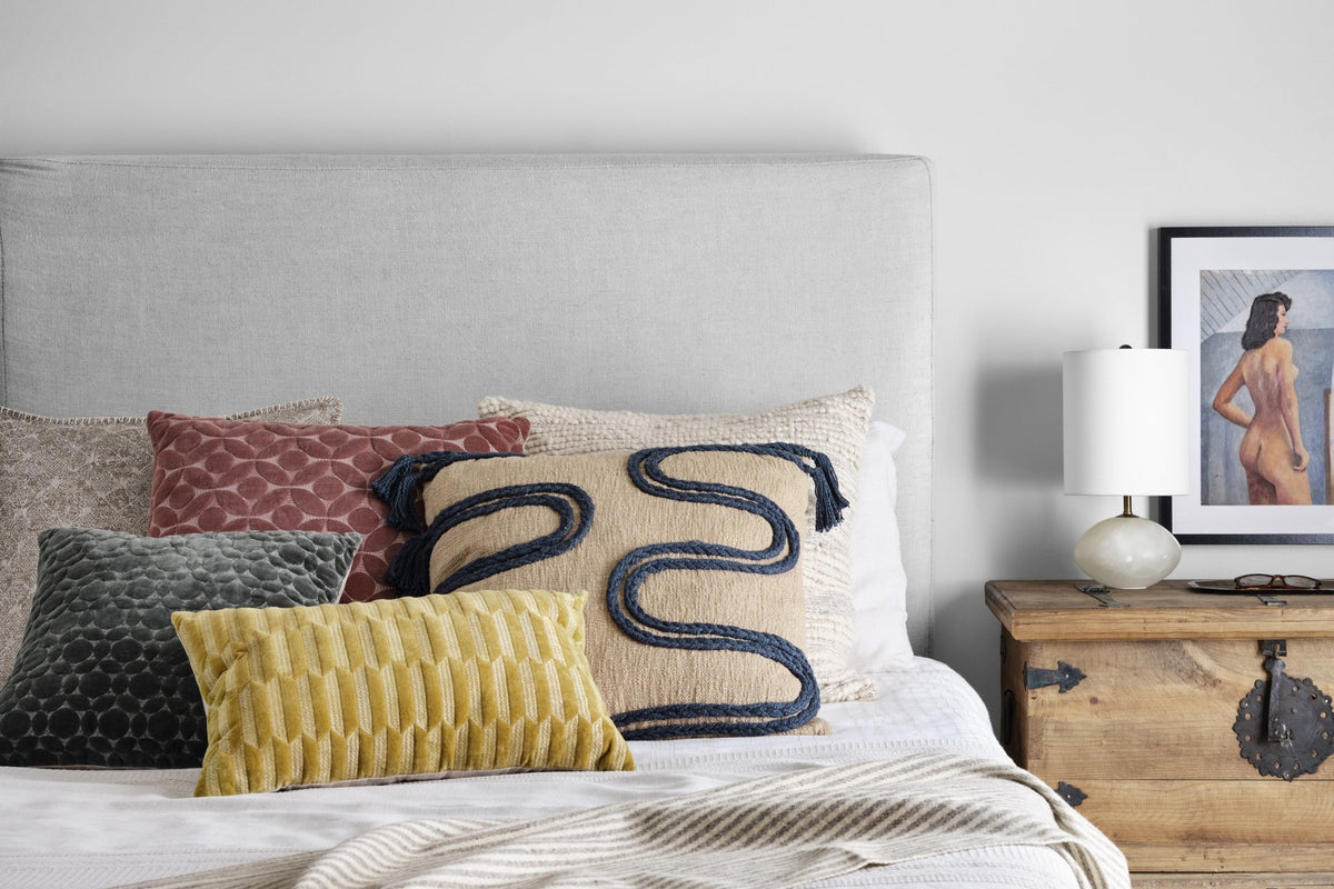 Loloi P0865 Storm Pillow