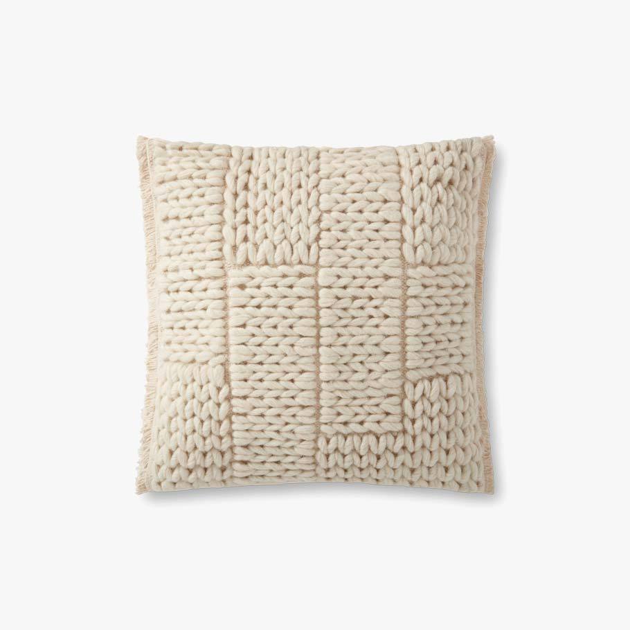 Loloi P0939 Natural Pillow