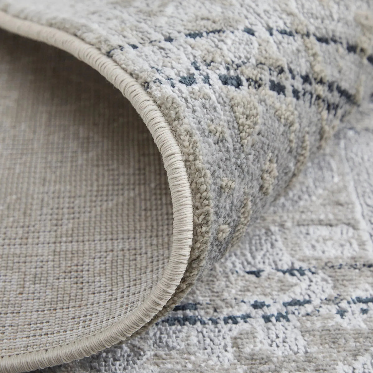 Macklaine MCK39LEF Taupe/Black Rug