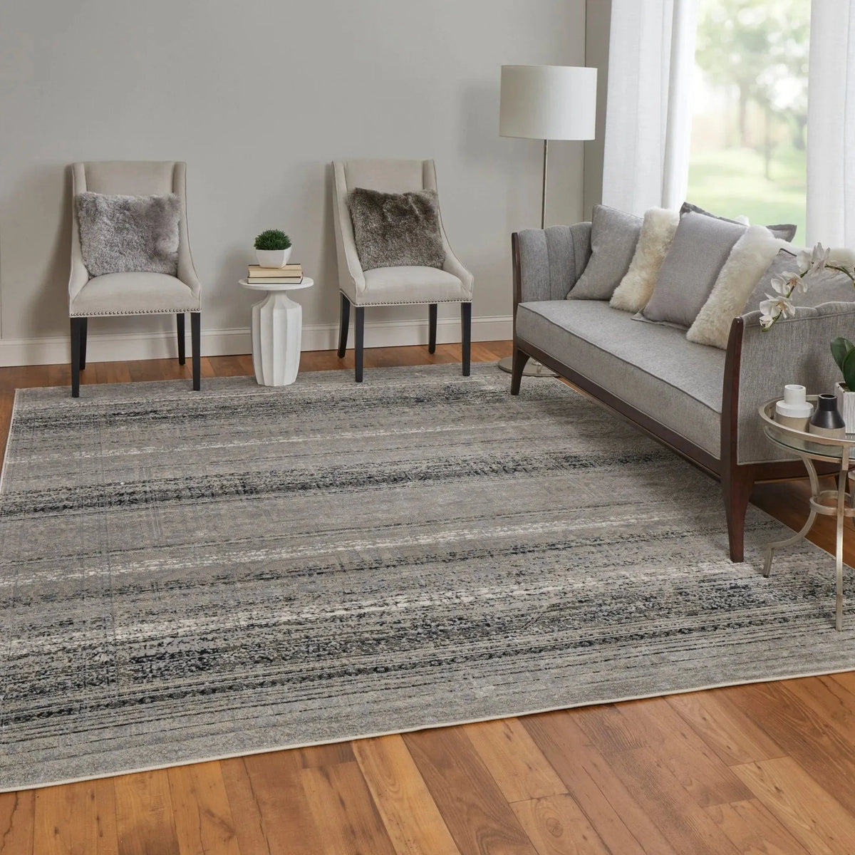 Macklaine MCK39LEF Taupe/Black Rug