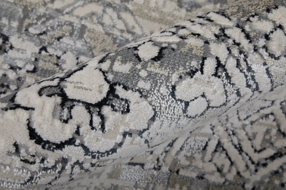 Macklaine MCK39LGF Ivory/Silver Rug