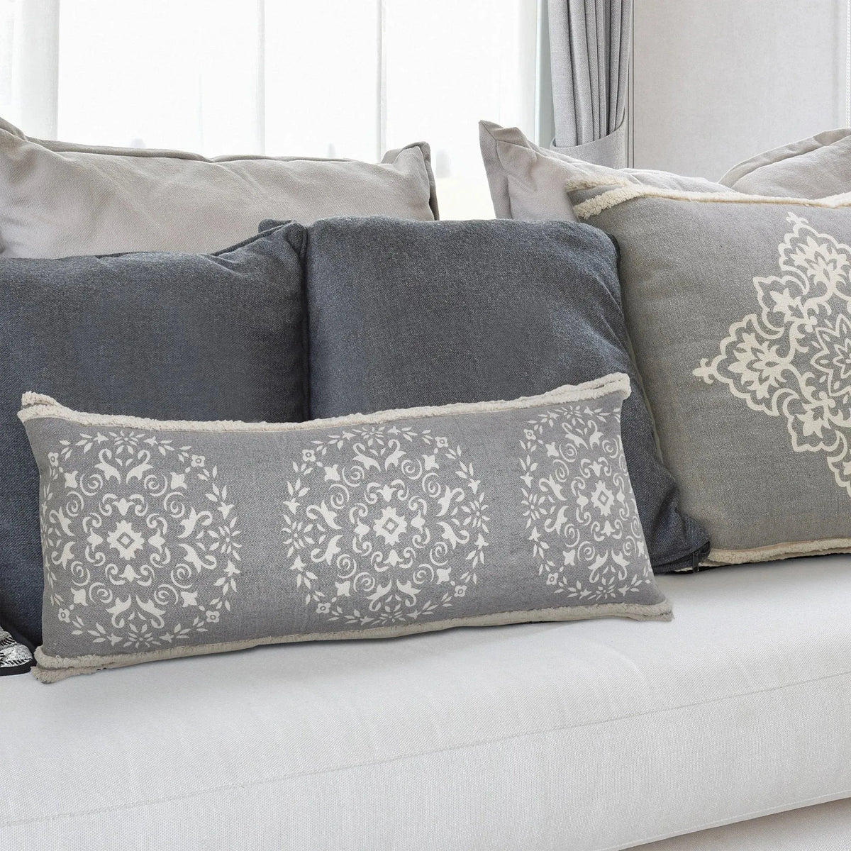 Mandala Lr07655 Gray/White Pillow