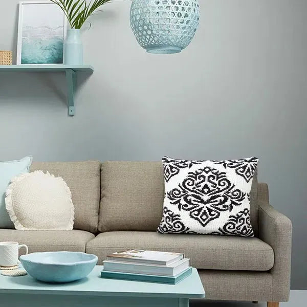 Modern Motif 07756BKT Black/White Pillow