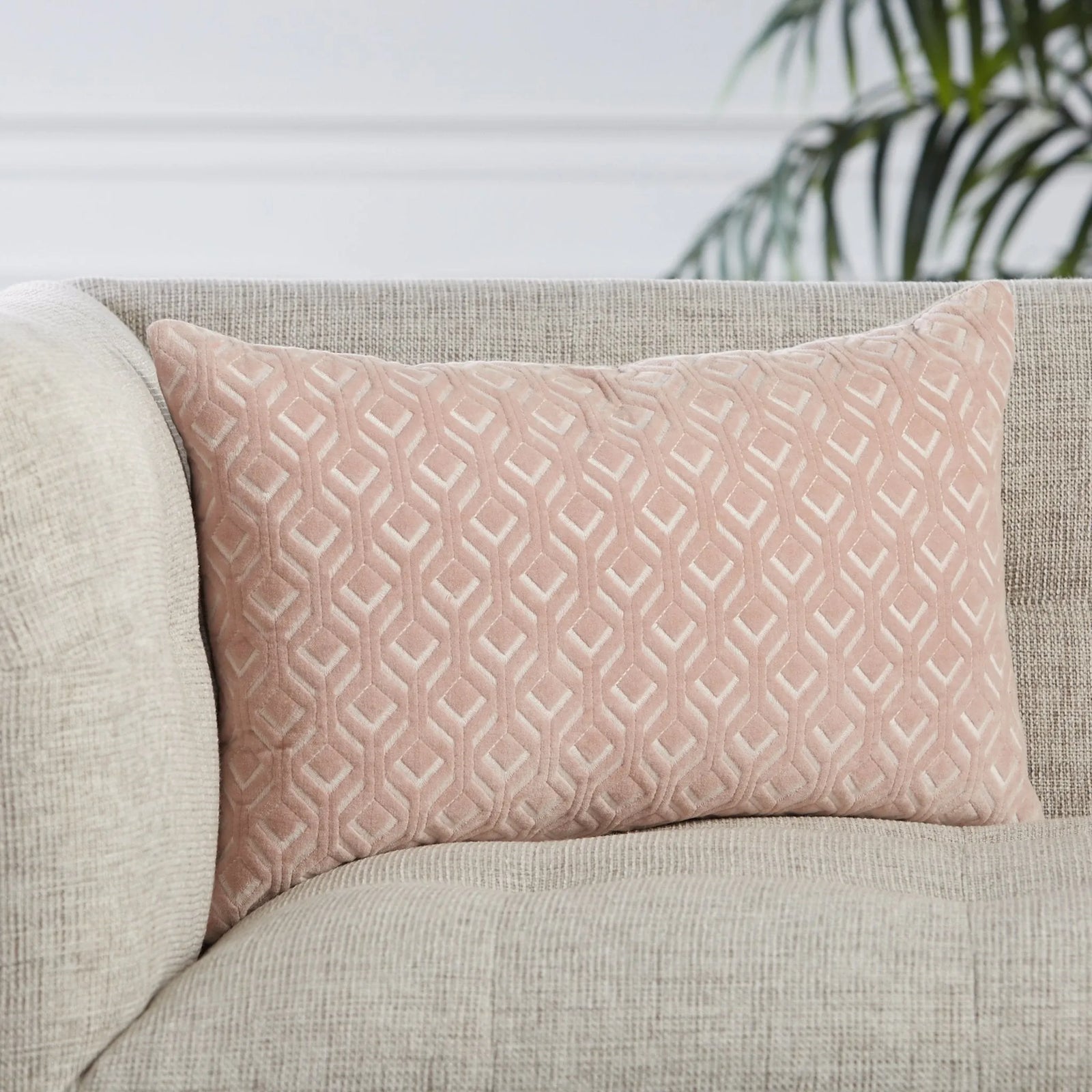 Nouveau Nou08 Colinet Blush/Silver Pillow - Rug & Home