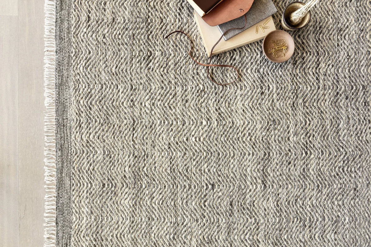 Omen OME-01 Grey Rug - Rug & Home