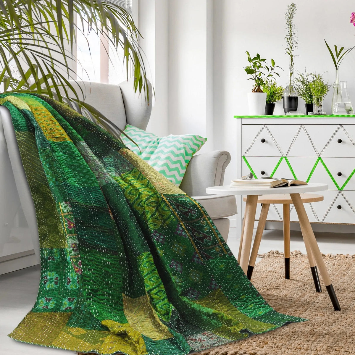 Peacock Kantha LR80156 Throw Blanket - Rug & Home