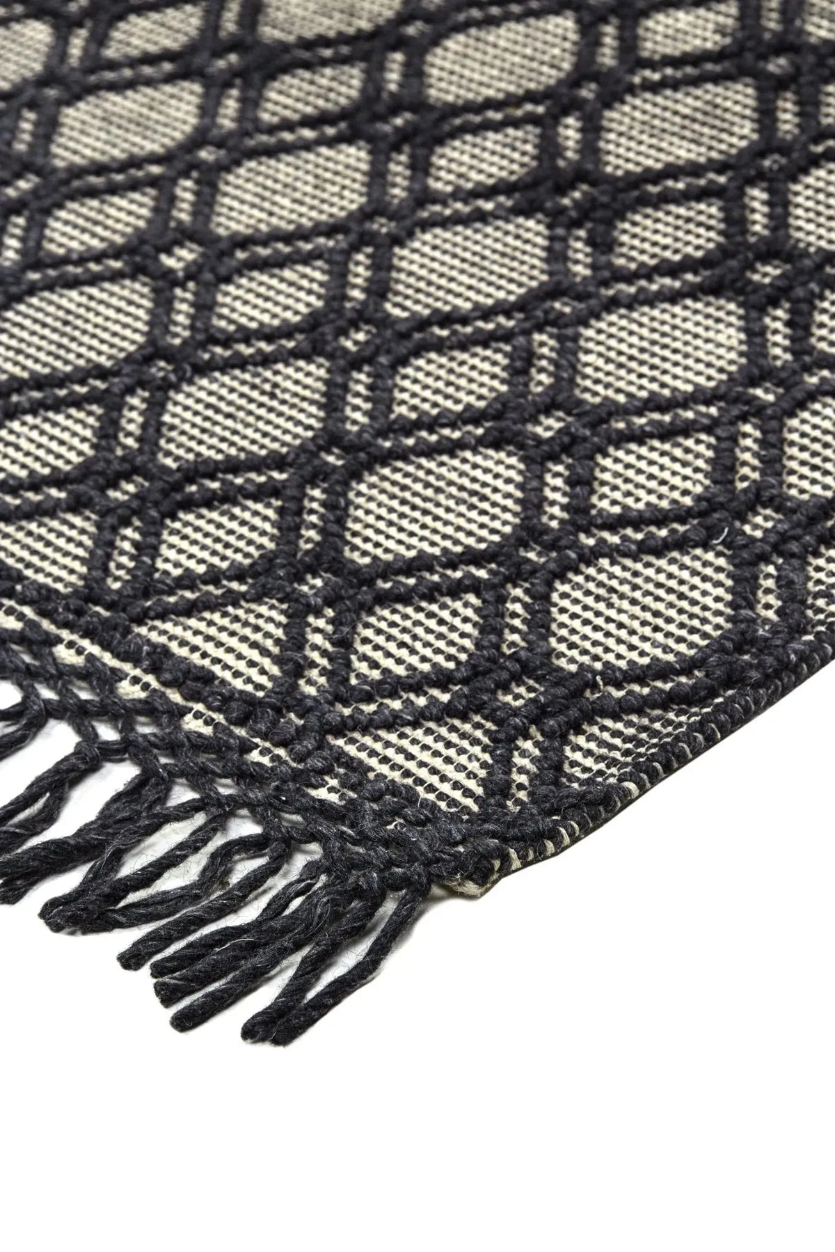 Phoenix 0808F Black/Ivory Rug