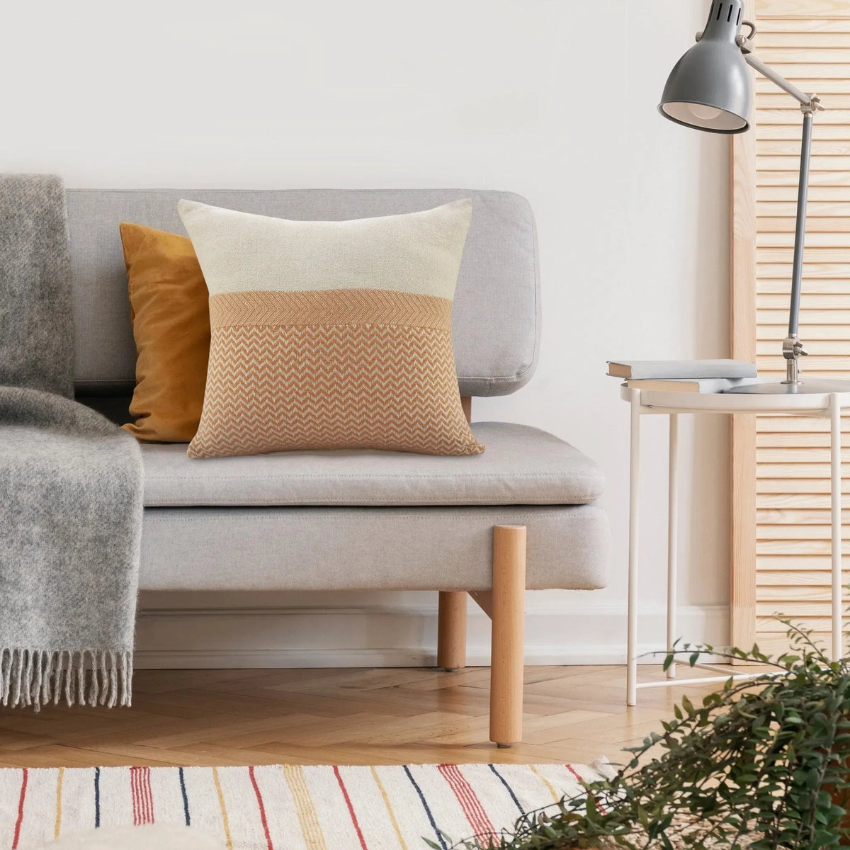 Phoenix Lr07671 Linen/Peach Pillow