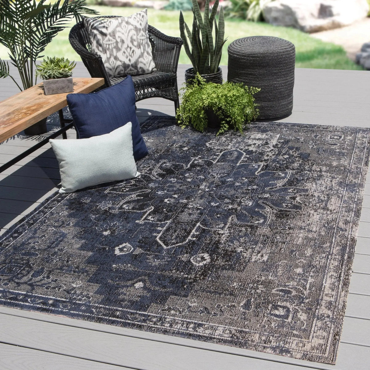 Polaris Pol09 Isolde Blue/Black Rug