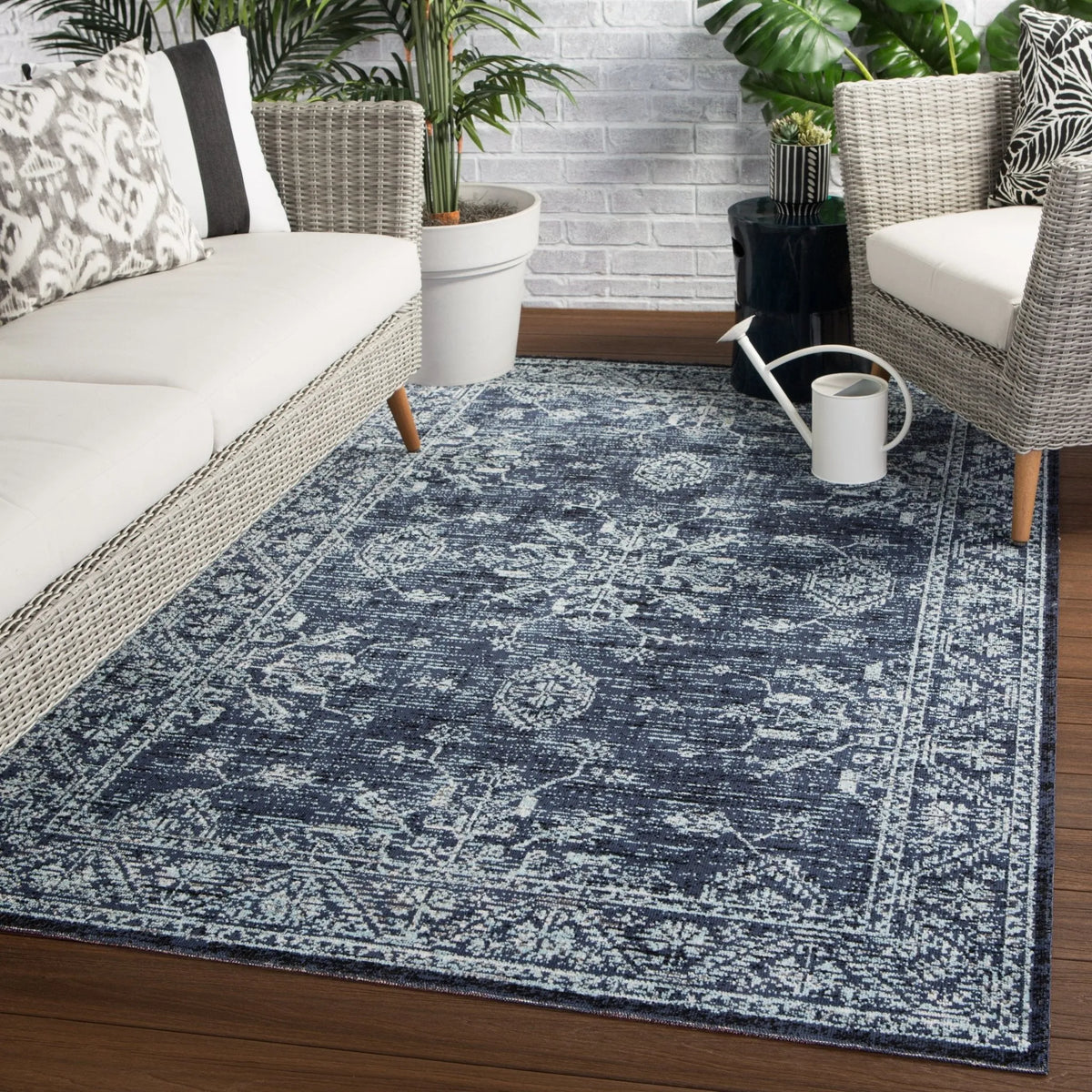 Polaris POL23 Fayer Blue/Black Rug - Rug & Home