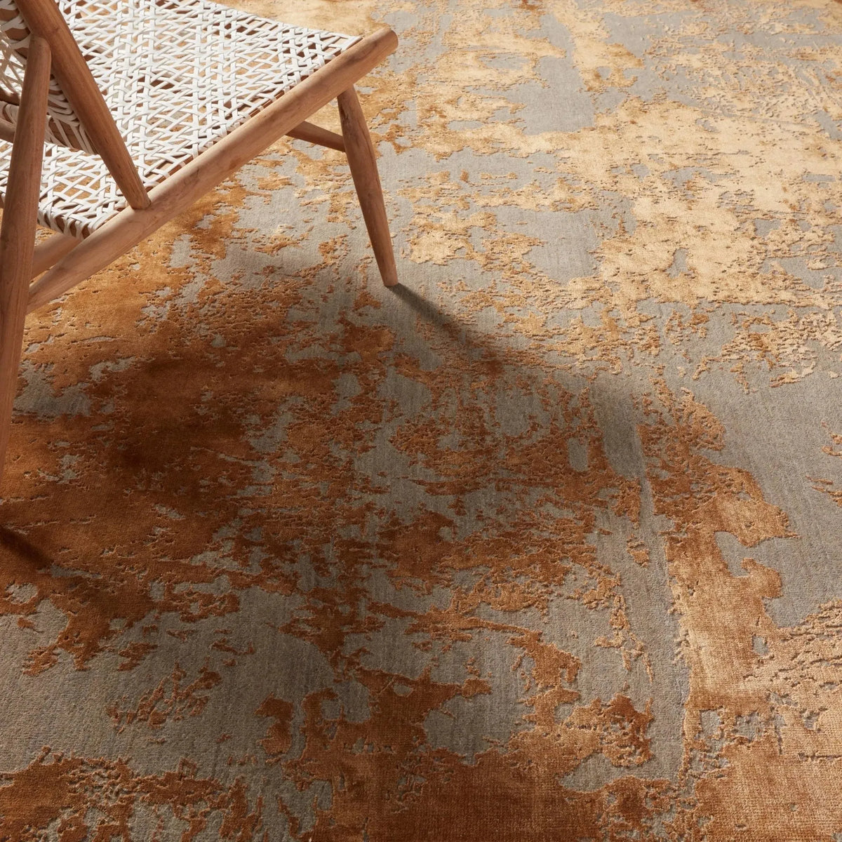 Project Error by Kavi PRE17 Paratem 2 Burnished Gold/Gray Rug