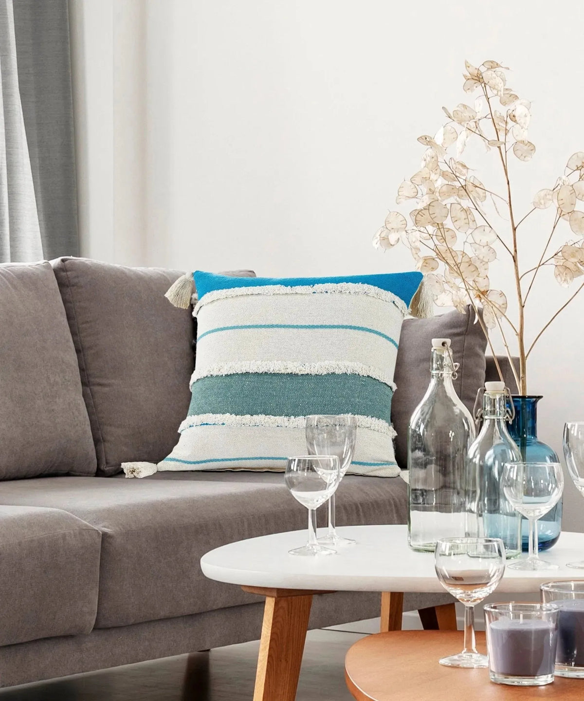 Quarry Lr07694 Blue/White Pillow