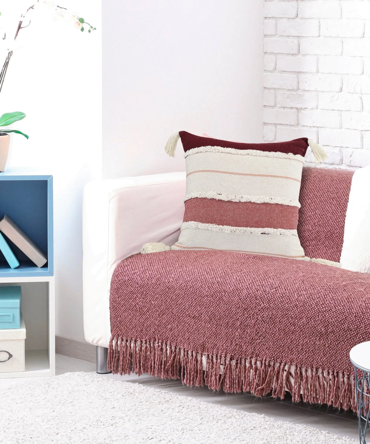 Quarry Lr07696 Red/Pink Pillow