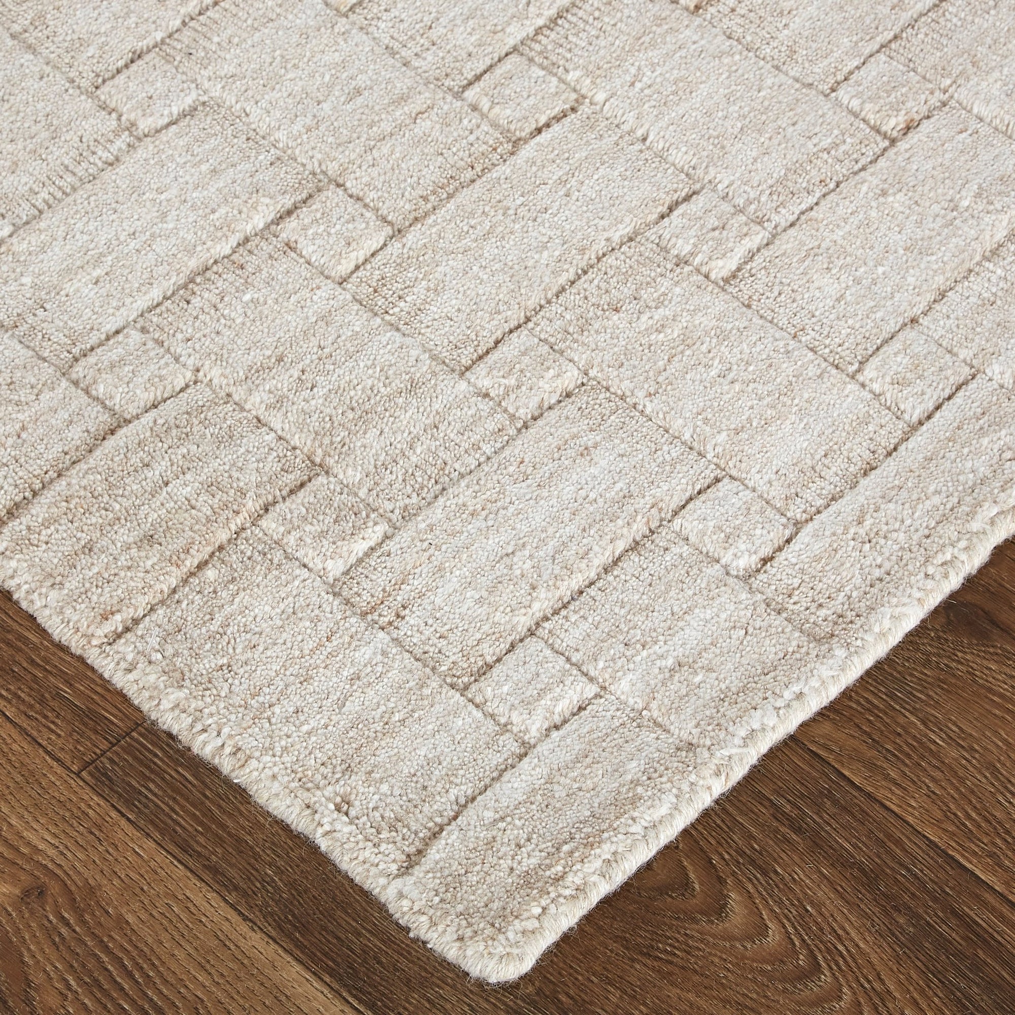 Redford RED8669F Ivory Rug - Rug & Home