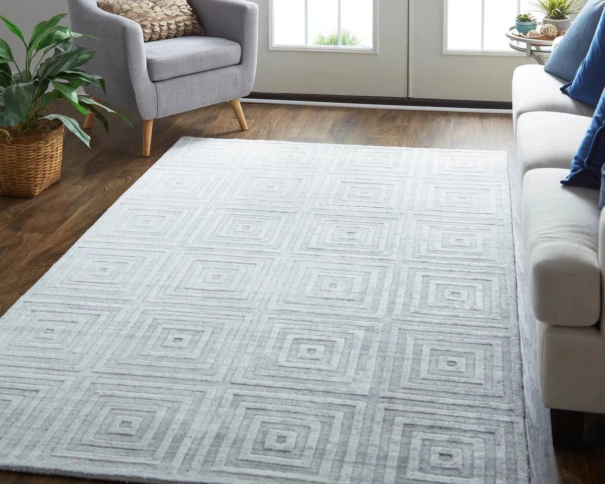 Redford RED8670F White/Silver Rug