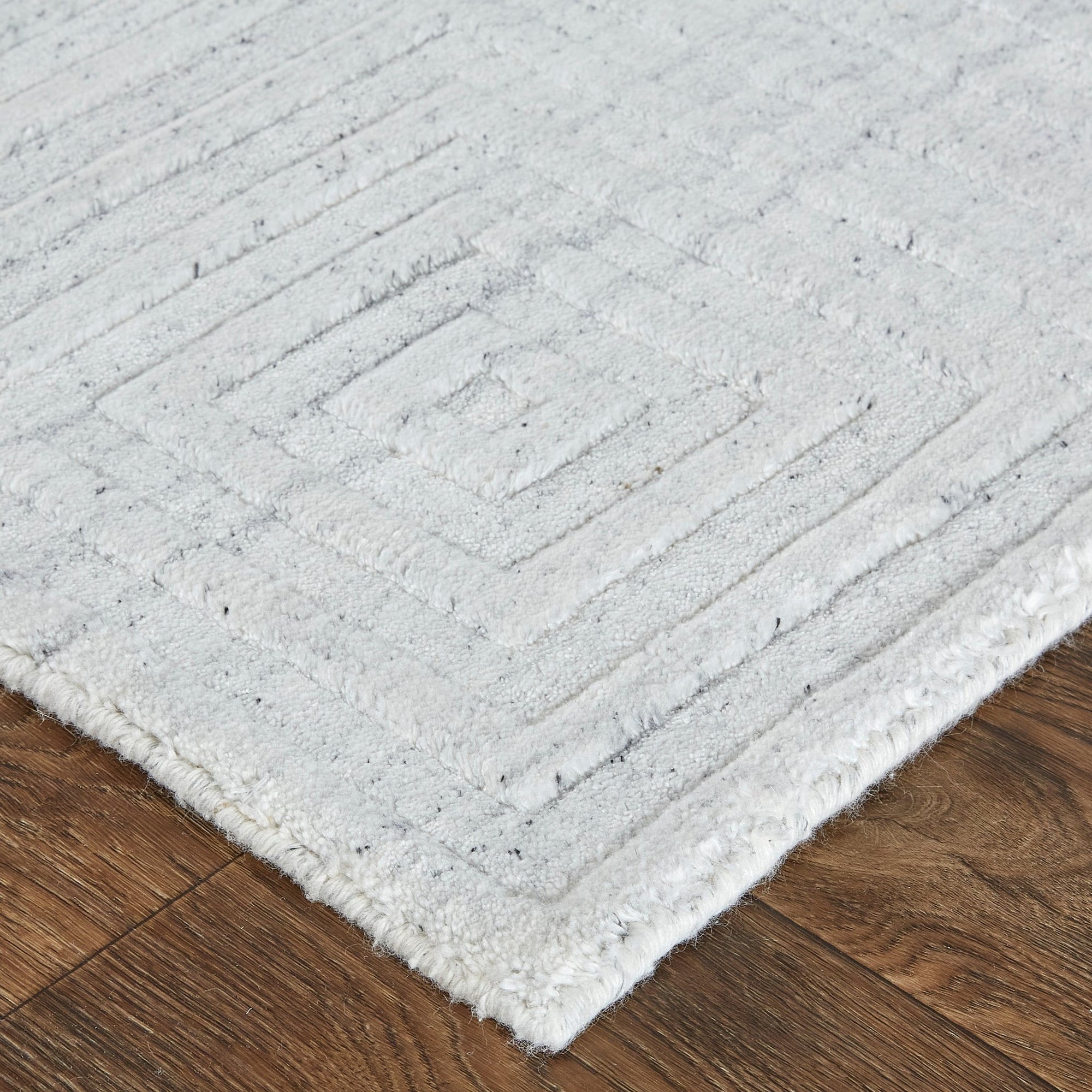 Redford RED8670F White/Silver Rug - Rug & Home