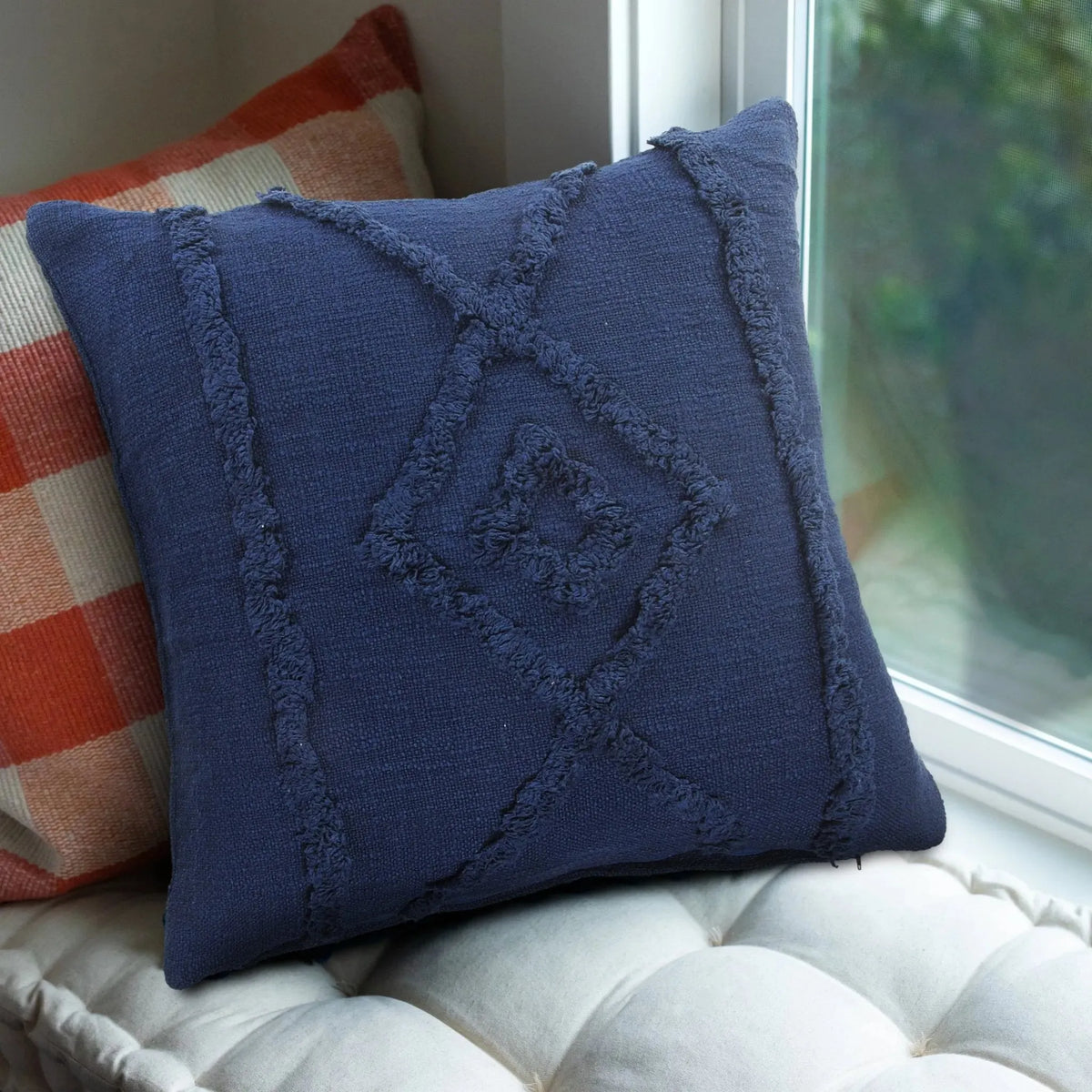 Reese Lr07533 Navy/Dark Blue Pillow