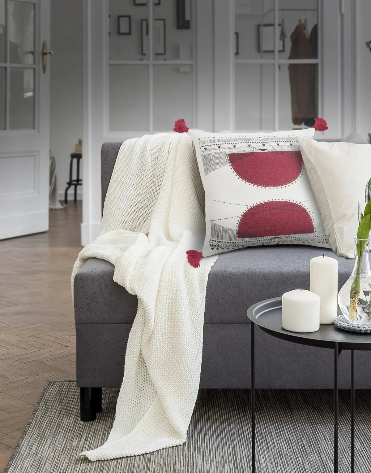 Reflective Sun Geometric Lr07574 Black/Red Pillow