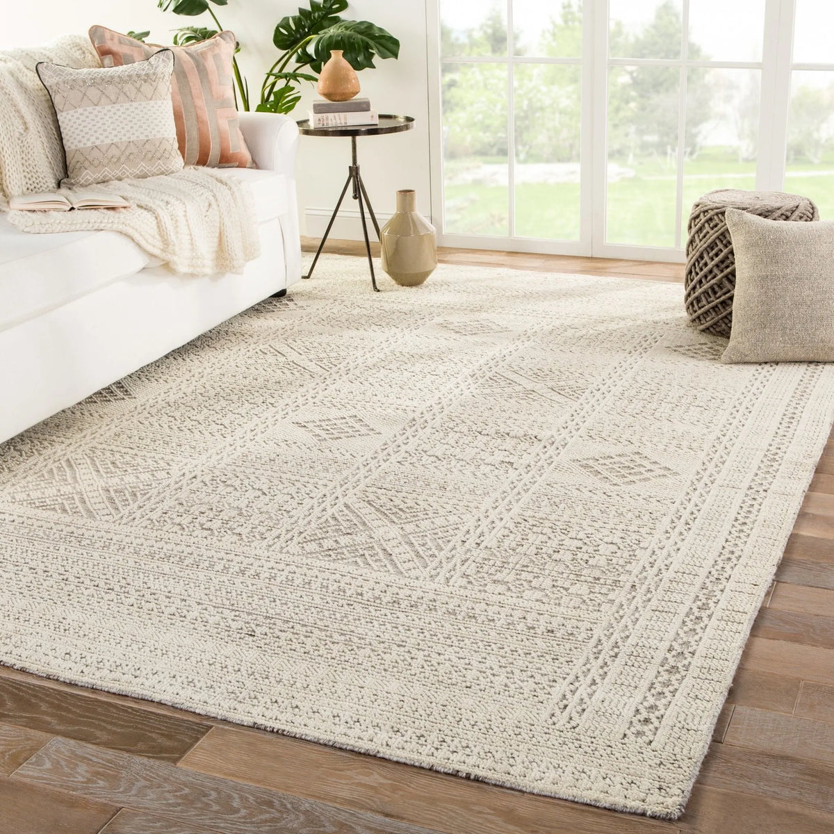 Reign REI07 Jadene White/Light Gray Rug - Rug & Home