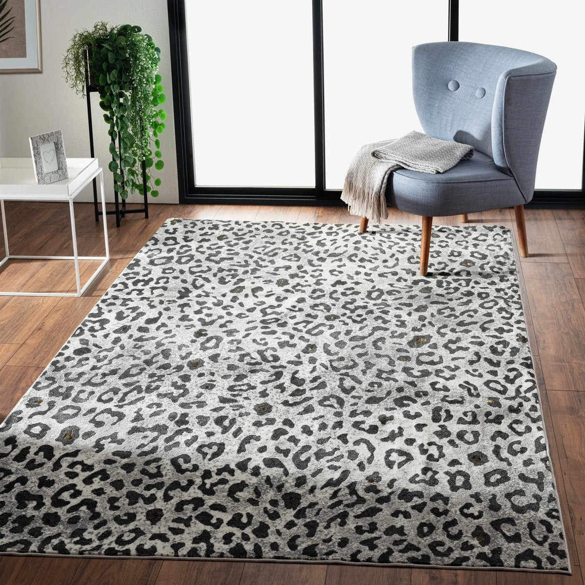 Revolution Lr81806 Black/Gold Rug - Rug & Home