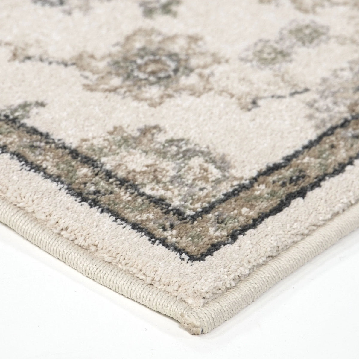 Riverstone 9013 Manor Sarouk Soft White Rug - Rug & Home