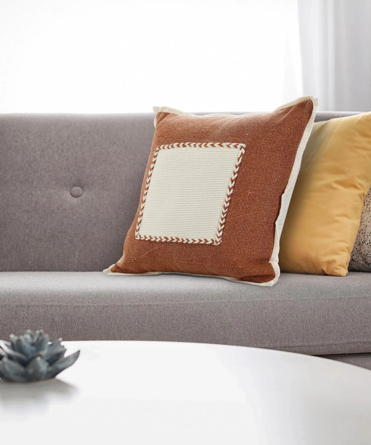 Riviera Lr07698 Brown/Tan Pillow