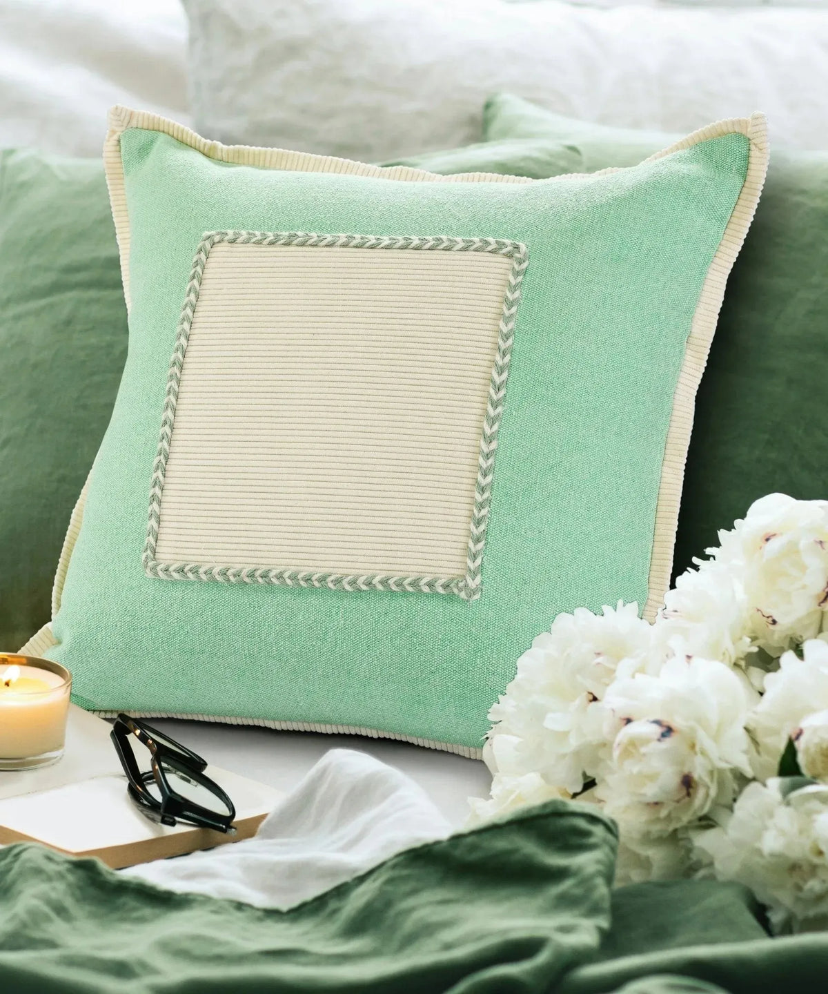 Riviera Lr07703 Pastel Green/Cream Pillow