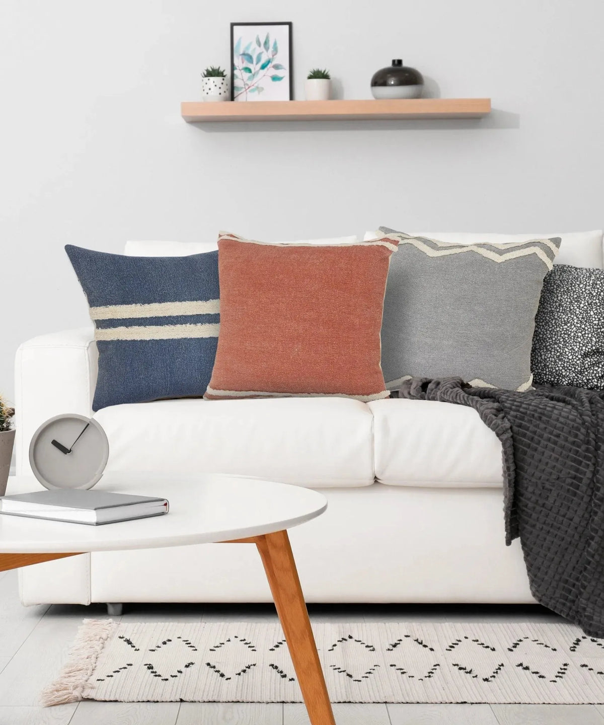 Rory Lr07678 Gray/White Pillow