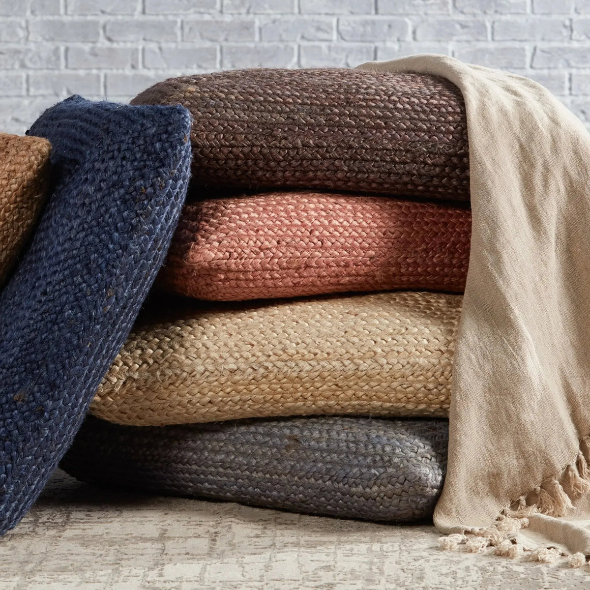 Saba Saa05 Natia Gray Pouf