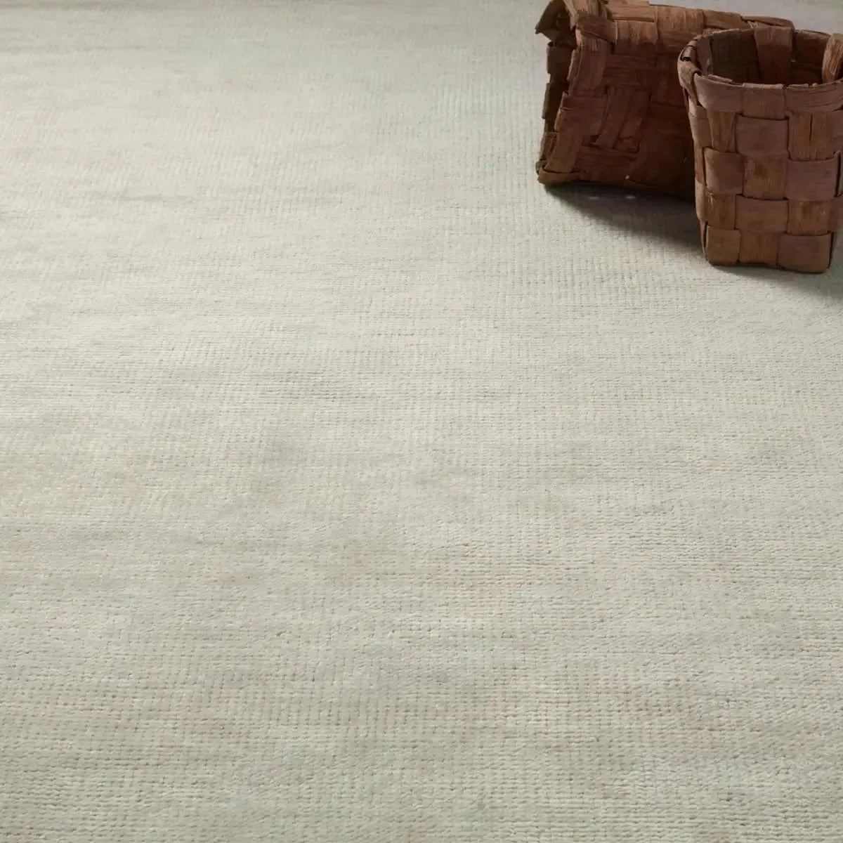 Saga SAG05 White/Light Grey Rug