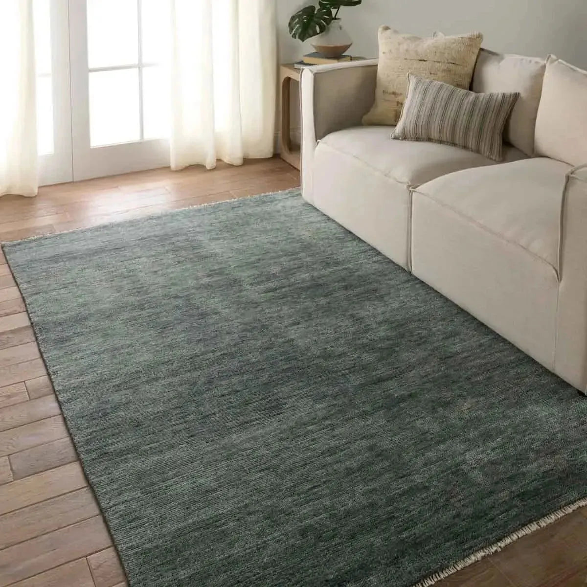 Saga SAG15 Rich Dark Rug