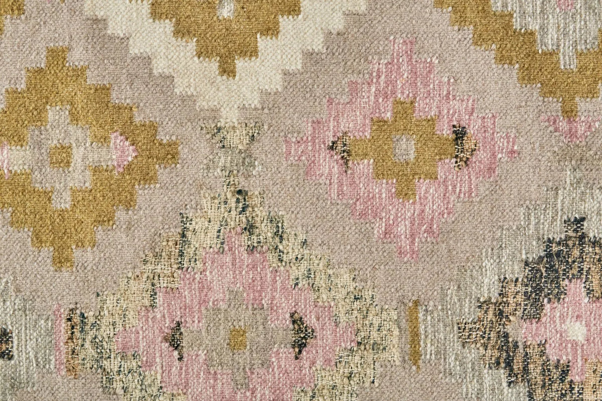 Savona Iii 0791F Ivory/Pink Rug - Rug & Home