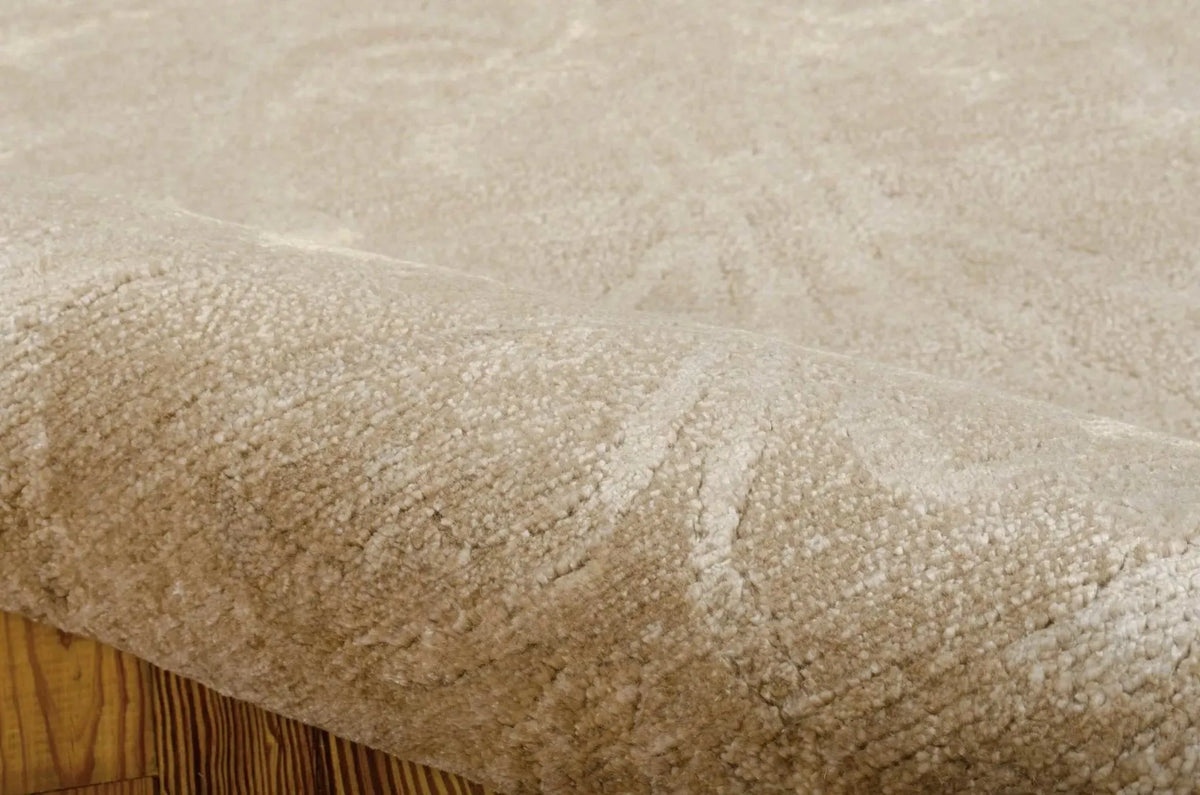 Silk Shadows Sha03 Light Gold Rug