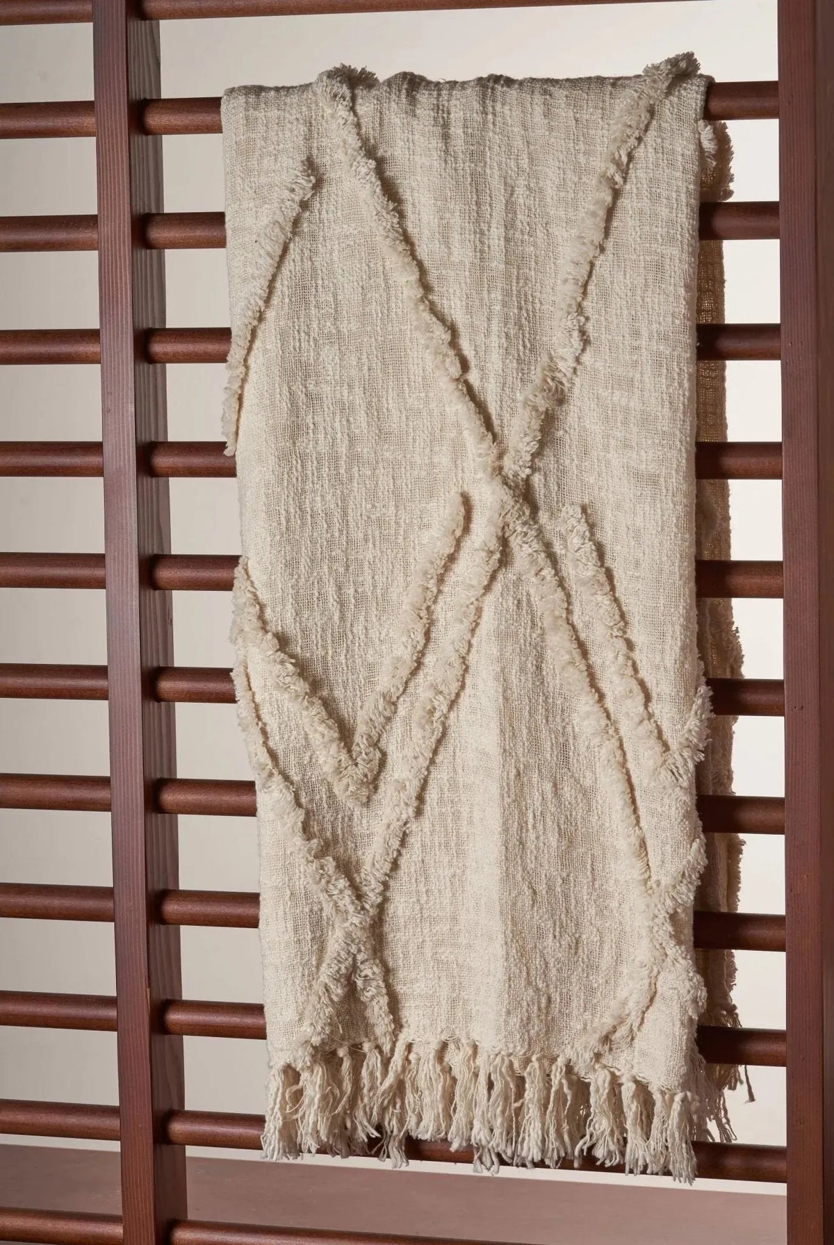 Tufted Diamond LR81190 Throw Blanket