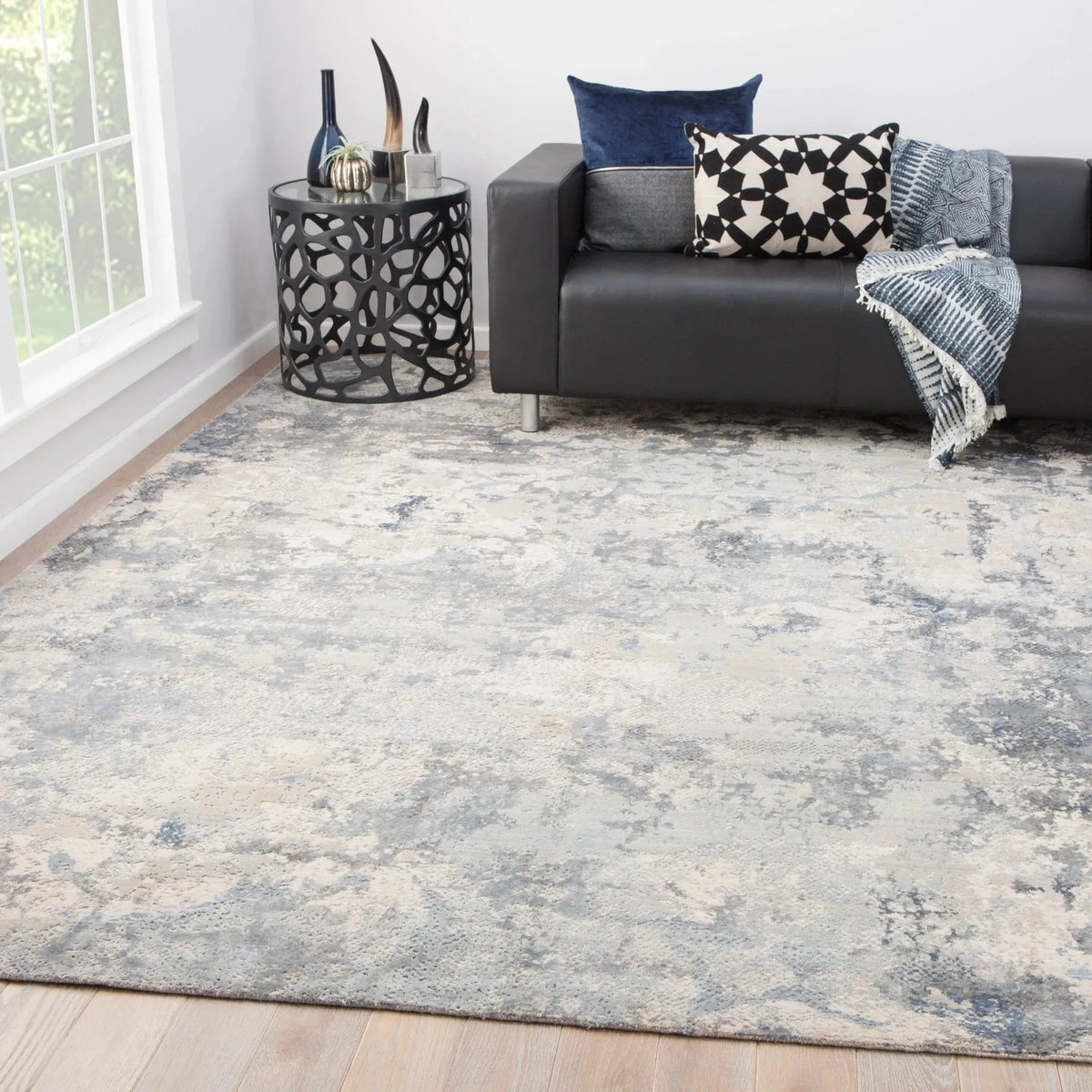 Unstring By Kavi Ubv04 Khamaj Light Gray/Blue Rug