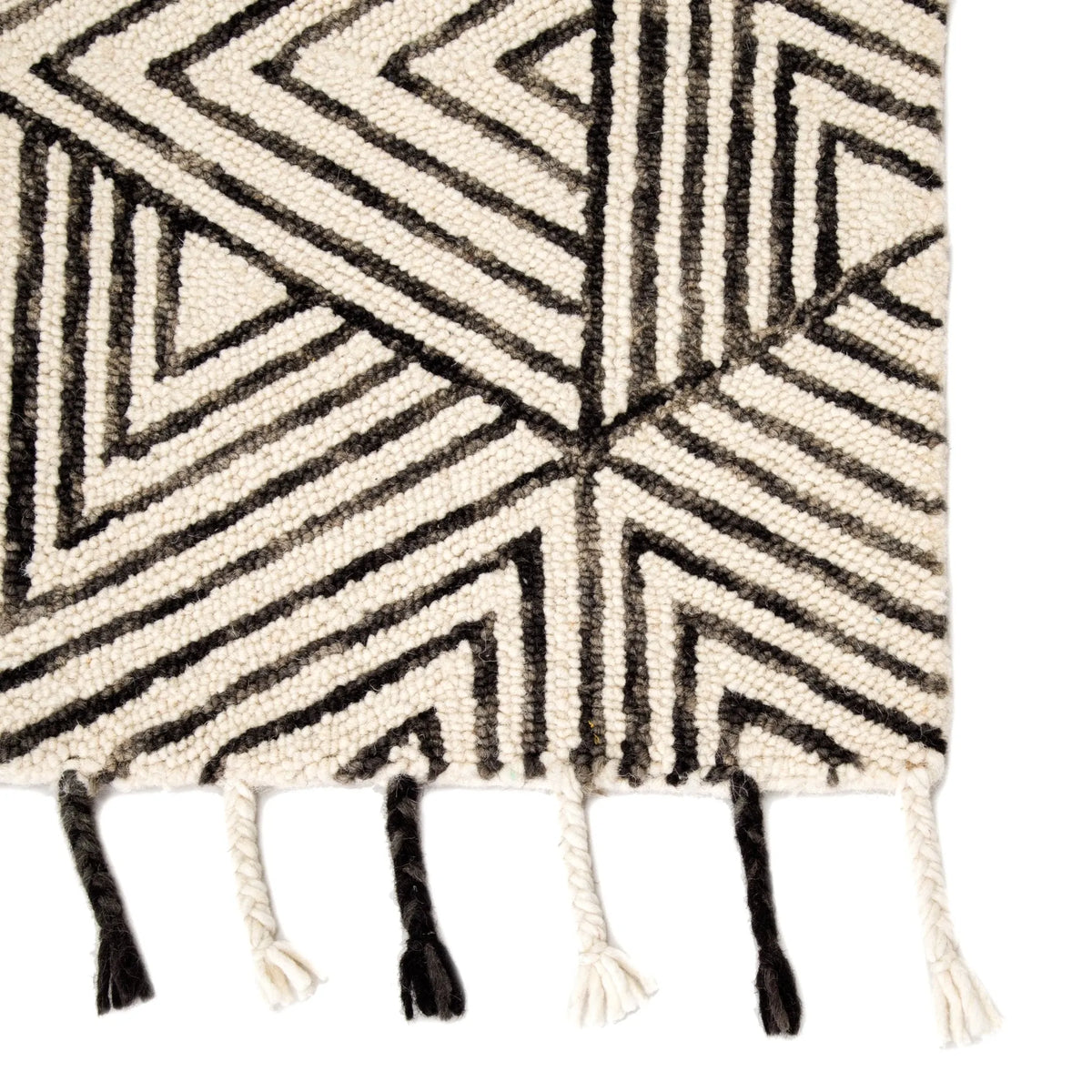 Vera By Nikki Chu VNK01 Montblanc Ivory/Gray Rug - Rug & Home