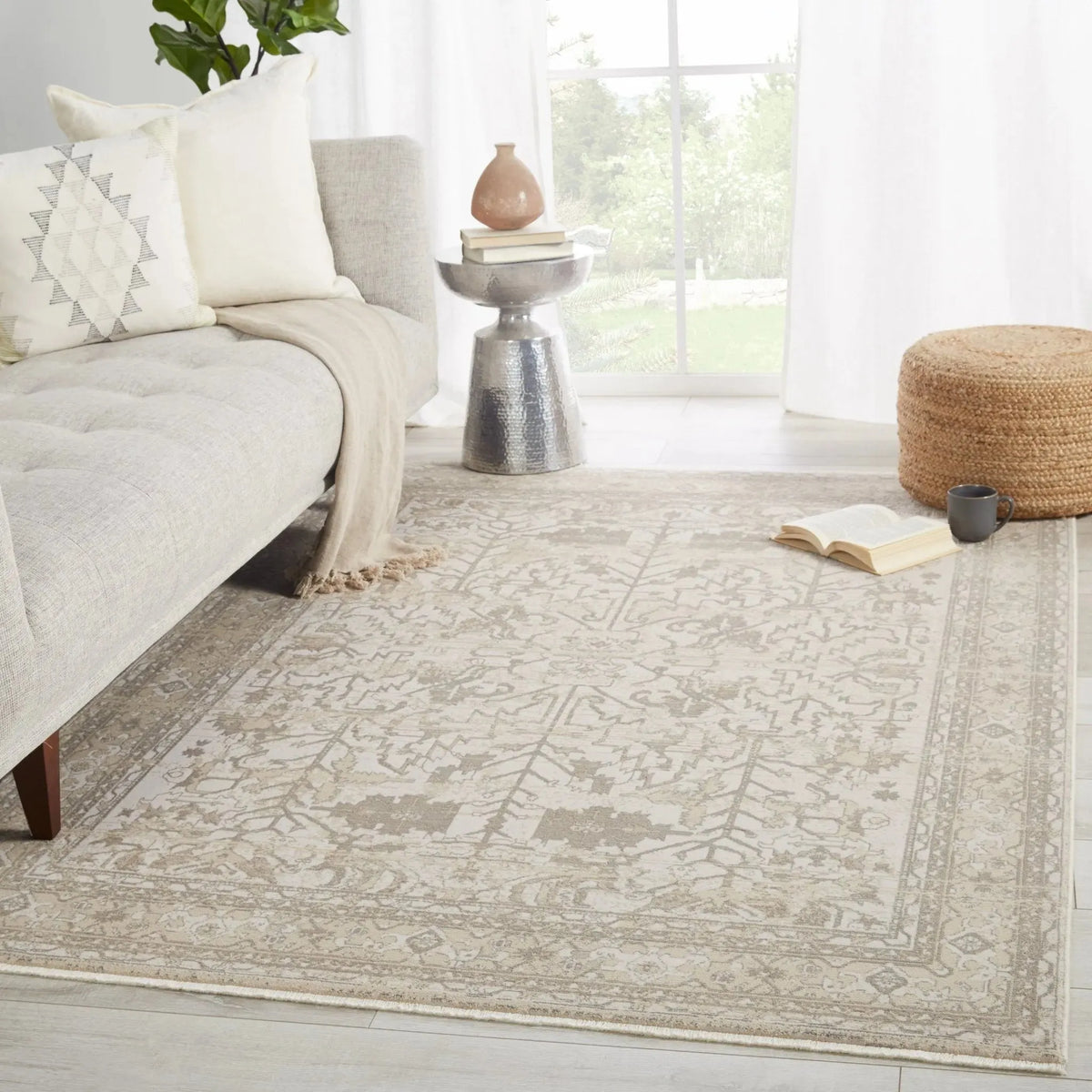 Vienne Vne05 Valentin Cream/Light Gray Rug