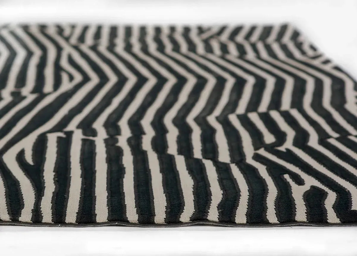 Xander XAN-2 Black Rug