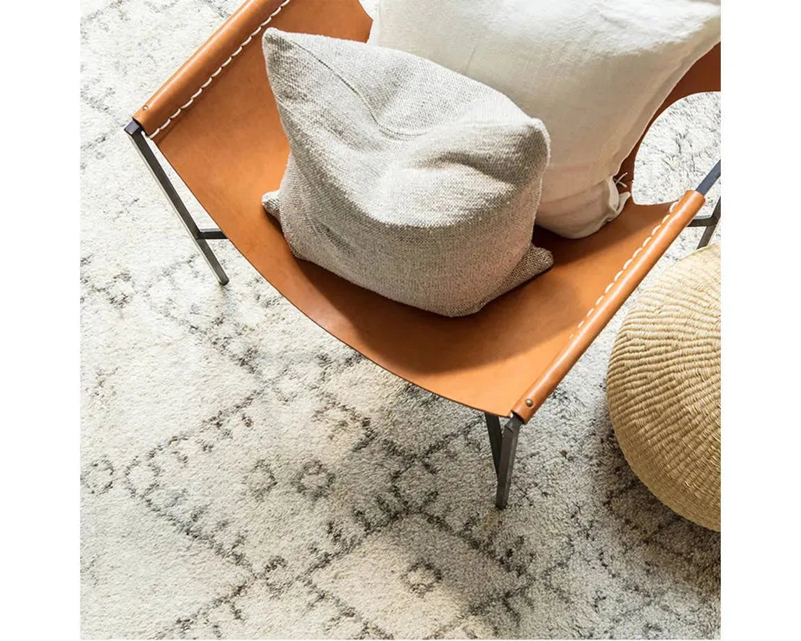 Zuri ZUI01 Zola Ivory / Brown Rug